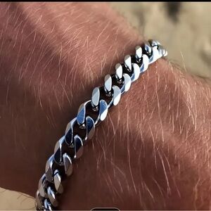 7mm Cuban Link 7.5 Inch Bracelet